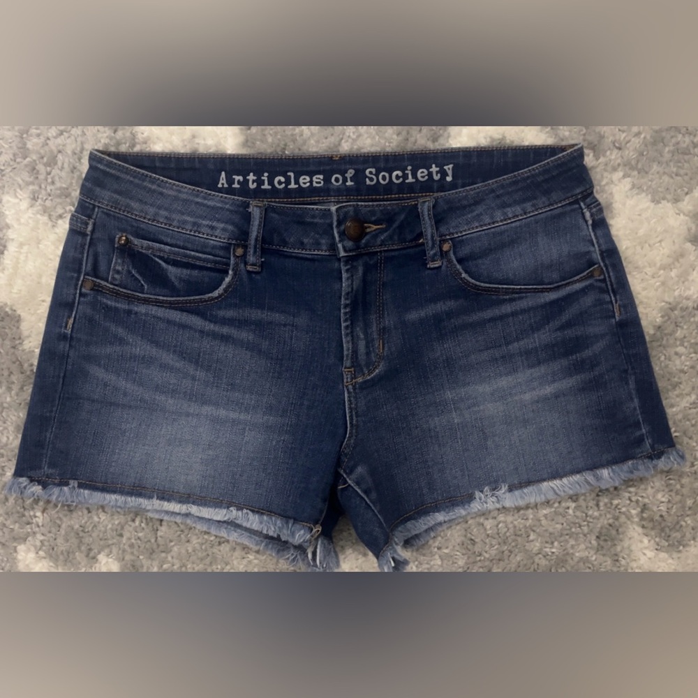 Articles of Society Women's Low Rise Cut Off Denim Jean Shorts Size 27